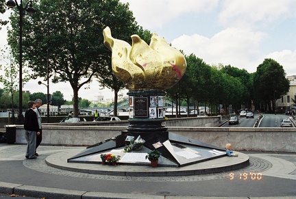 Memorial to Princess Diana